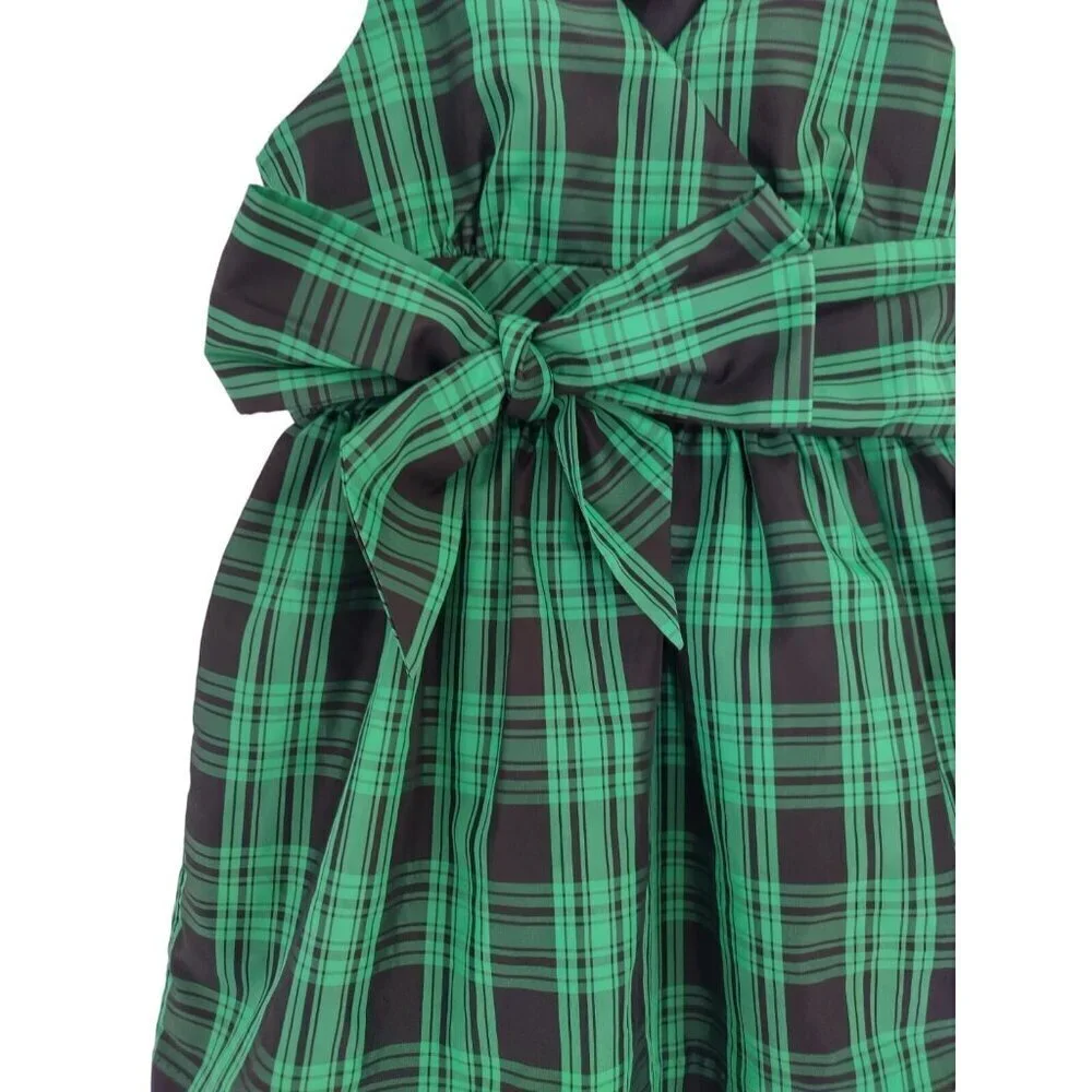 Chaps green and black plaid polyester sleeveless dress with waist tie, size 8.